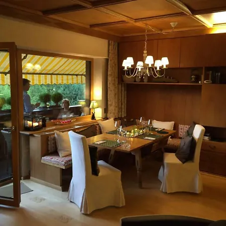 Cristina - Suedbalkon Mit Bergblick *