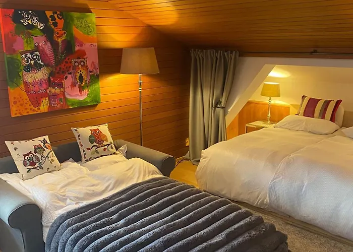 Cristina - Suedbalkon Mit Bergblick *