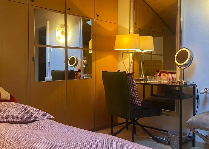 Cristina - Suedbalkon Mit Bergblick