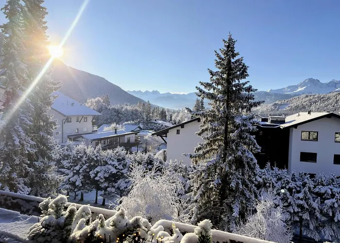 Cristina - Suedbalkon Mit Bergblick